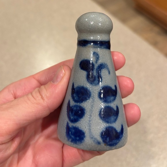 Vintage German Salt Glaze Pottery Pepper Shaker Blue Farmhouse - Picture 4 of 6